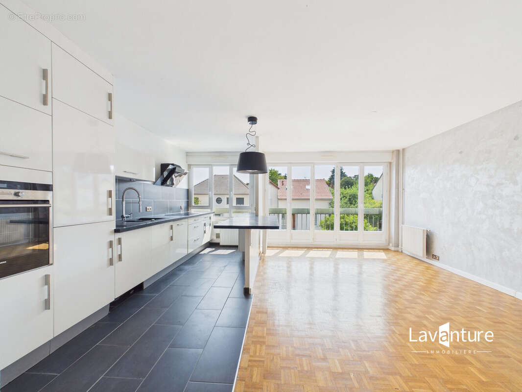 Appartement 64 m² à Chatenay-Malabry  - photo 2