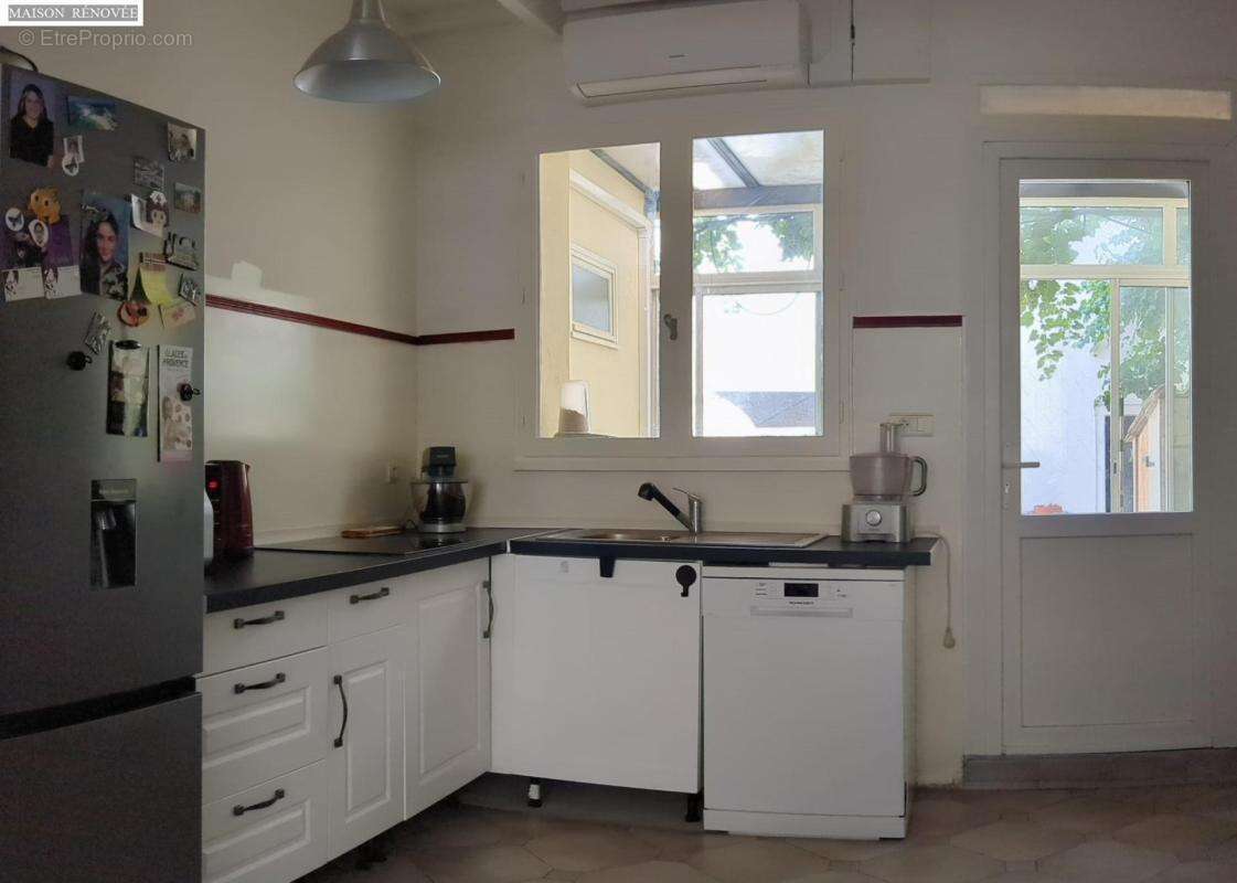 Ensemble immobilier/ 2 maisons,1 appartement en ville - photo 5