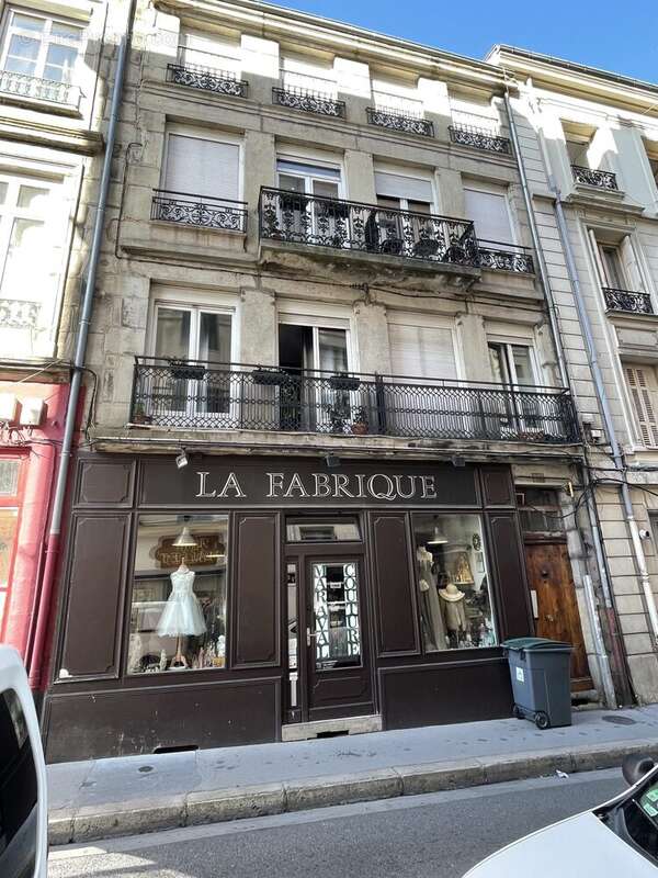 Commerce à SAINT-ETIENNE