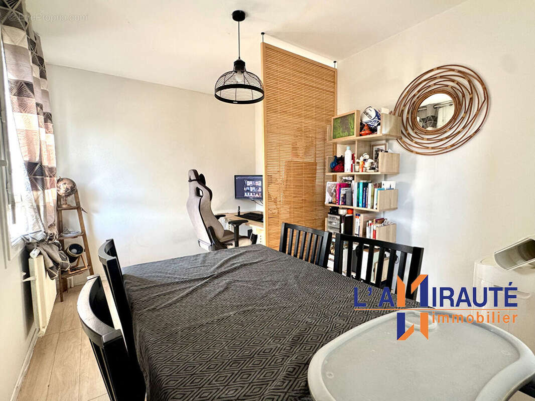 Appartement à HOUILLES