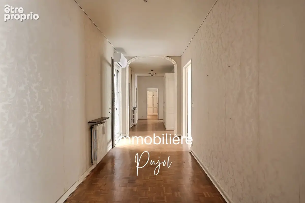 Marseille 8e   Périer   Appartement bourgeois T5 de 149 m2 au dernier étage avec ascenseur - photo 2