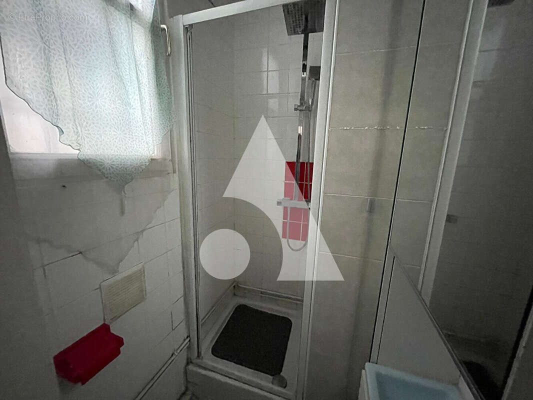 Appartement à PARIS-20E