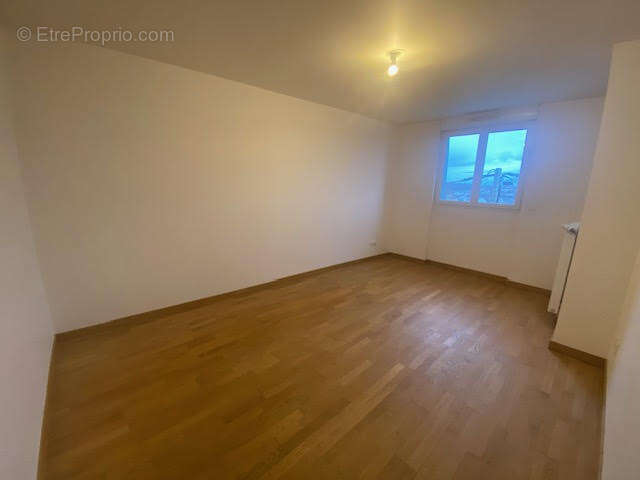 Exclusivité Superbe F2 avec vue panoramique sur le centre-ville d’Évreux - photo 5