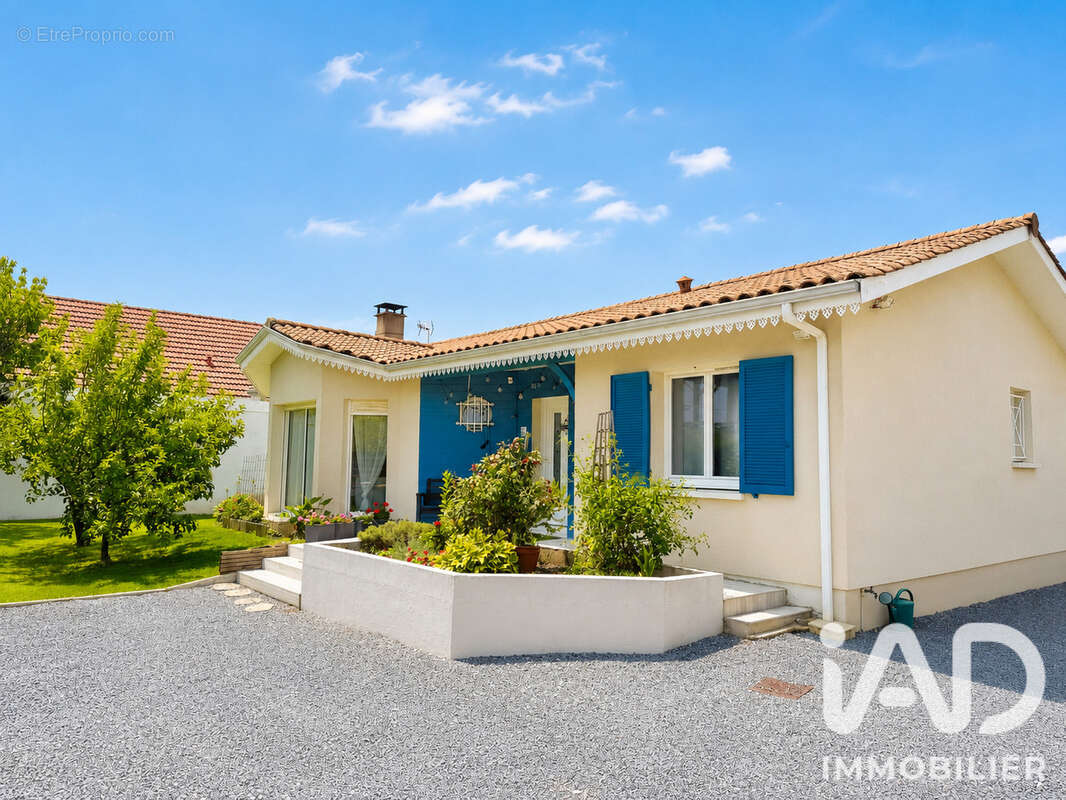 Maison 125 m² à Gujan-Mestras  - photo 2