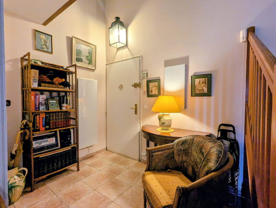 Appartement à BEAUCHAMP