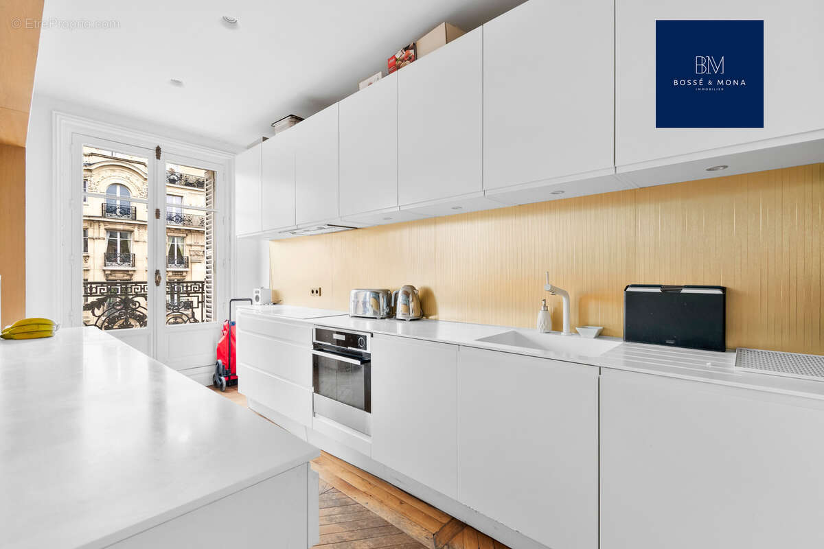 Appartement à PARIS-7E