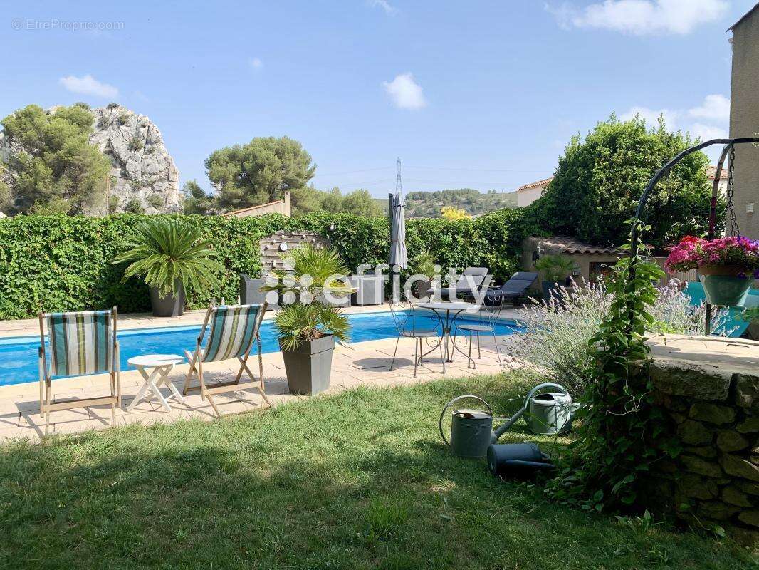 Maison à ENSUES-LA-REDONNE