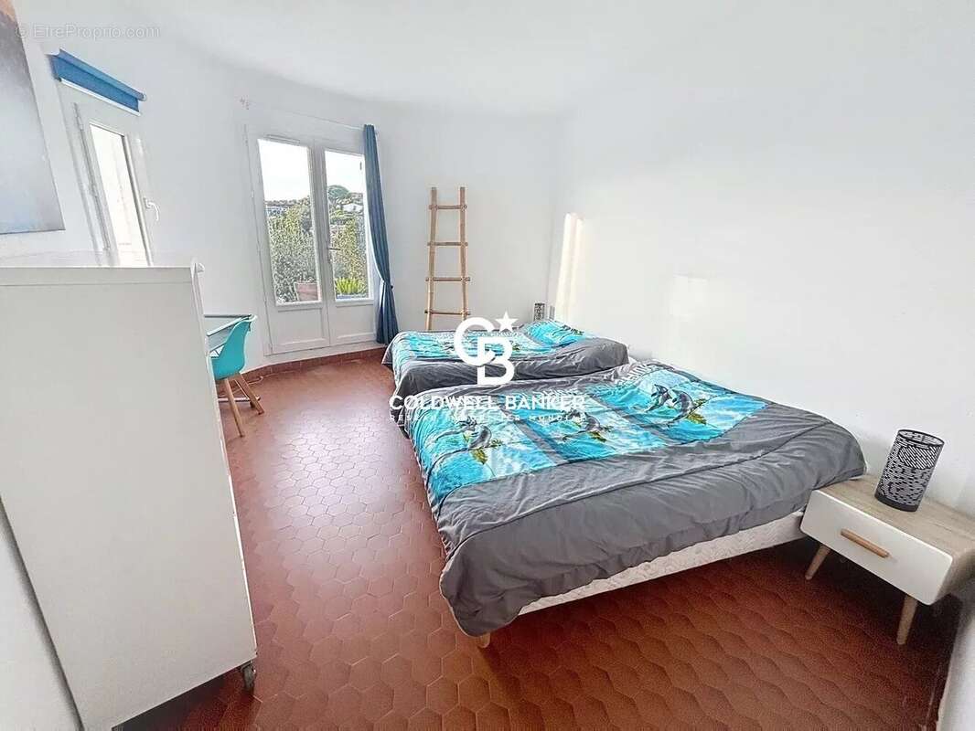 Maison à LES ISSAMBRES
