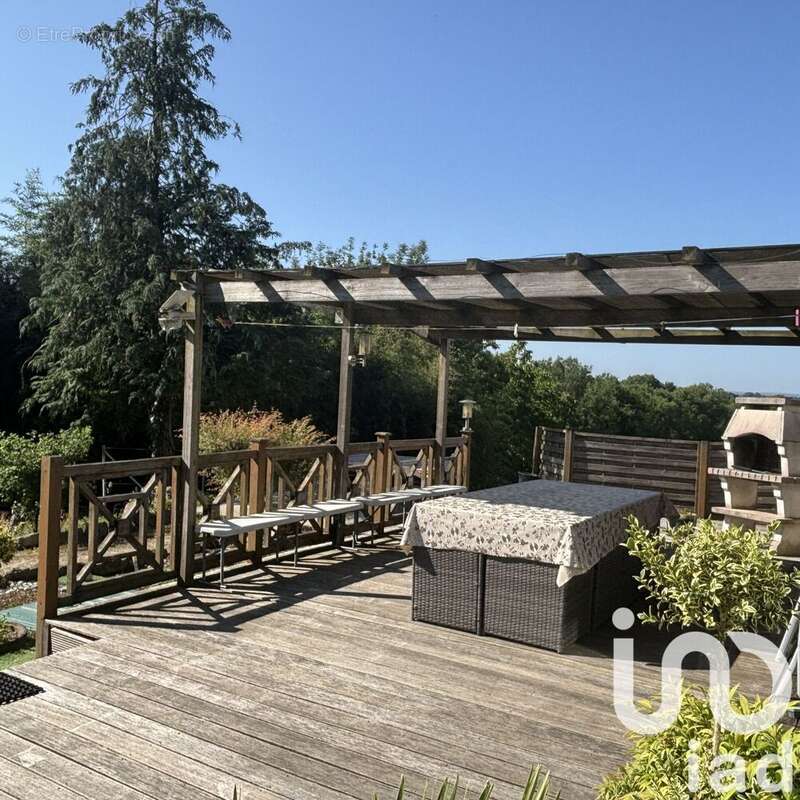 Photo 2 - Maison à MENOMBLET