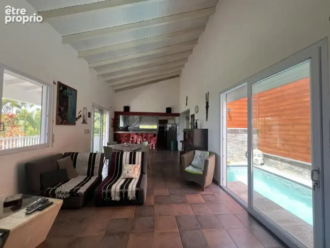 Maison t4 + t2 a bel air vauclin - photo 3