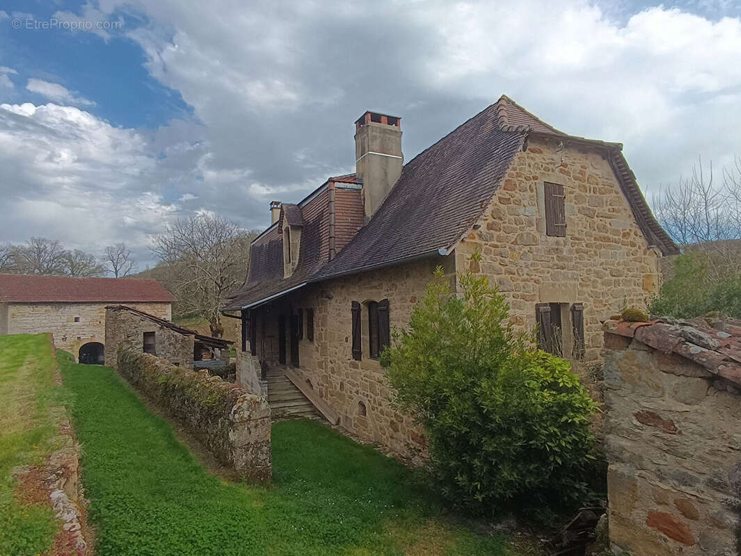 Maison à CAPDENAC-GARE