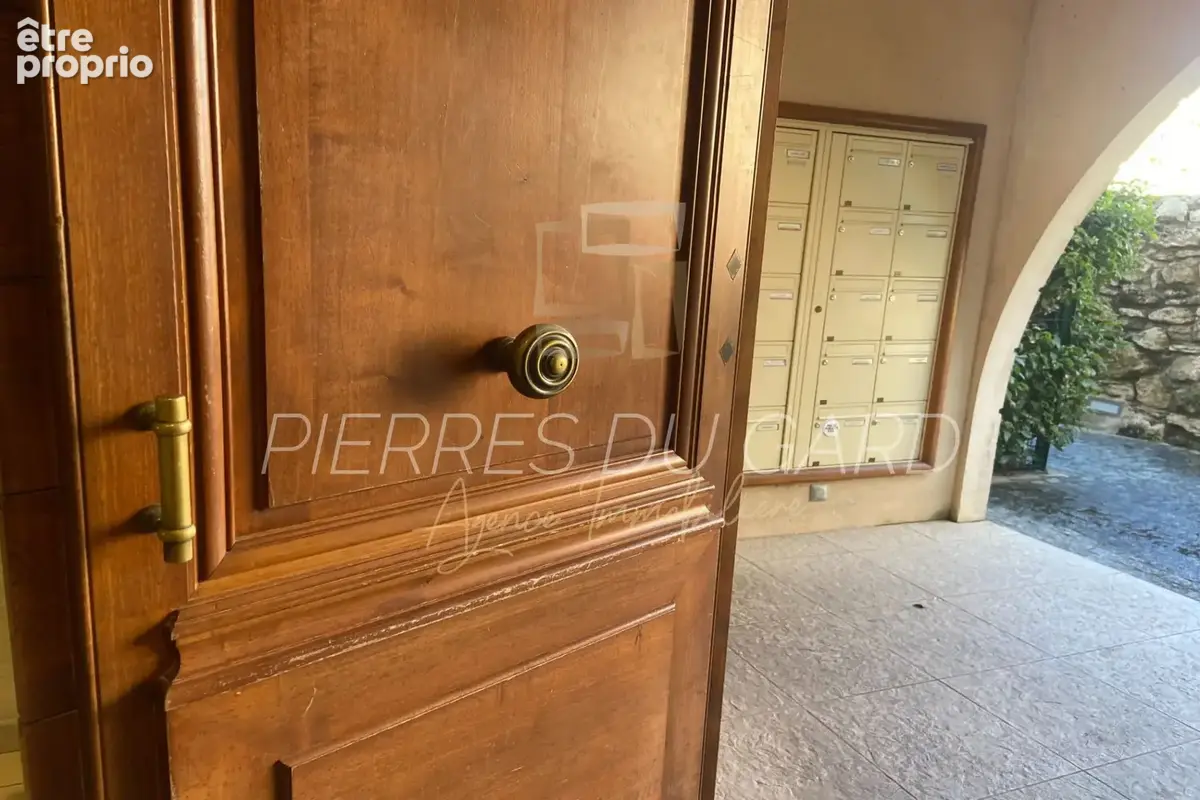 Appartement 2 pièces 48 m² à vendre à Uzes (30700) - photo 2