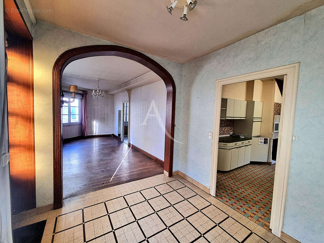 Appartement à CHATEAUNEUF-SUR-SARTHE