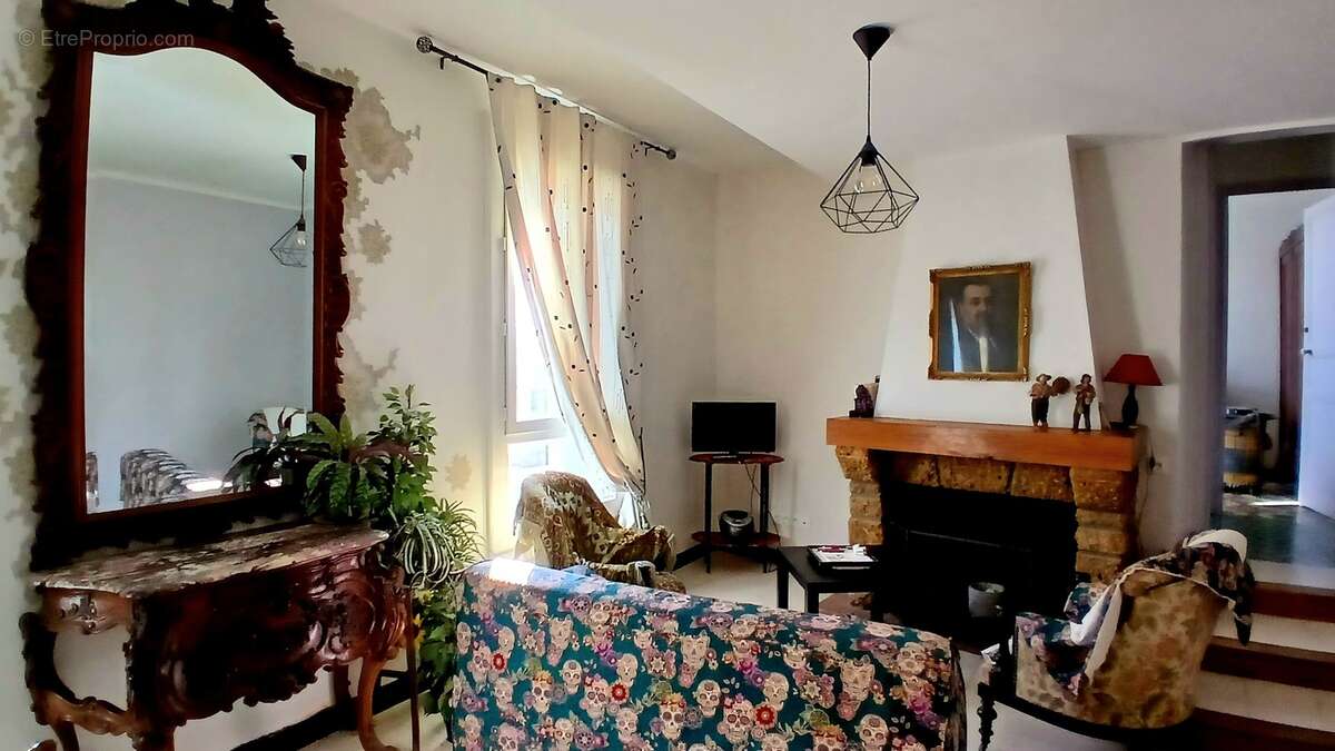 Maison à AUTIGNAC