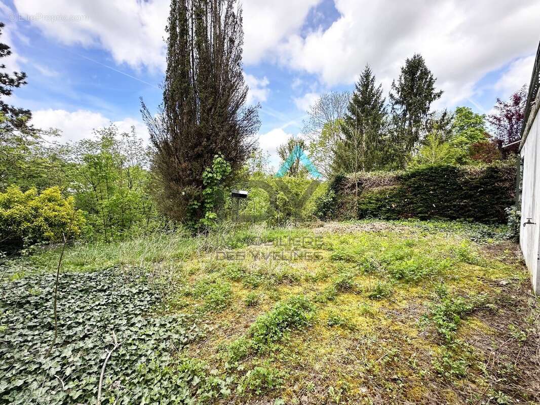 LE PECQ - Domaine de Grandchamp .Maison 175 m2 5 chambres - Au calme - photo 18