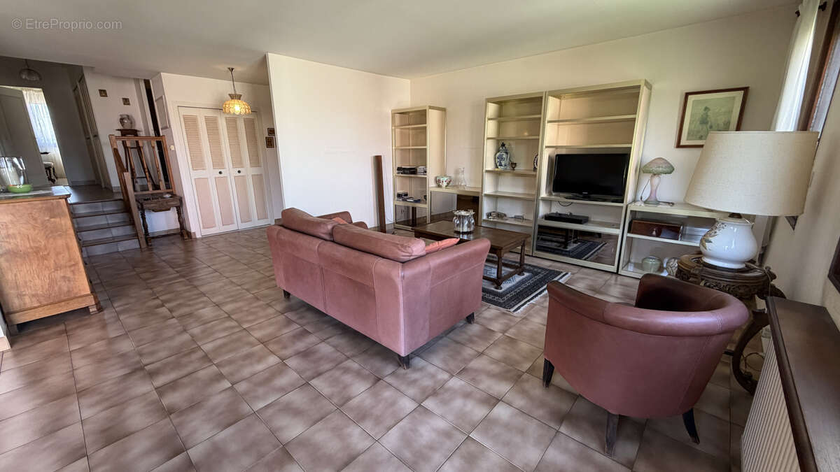 Appartement à ROCHE-LA-MOLIERE