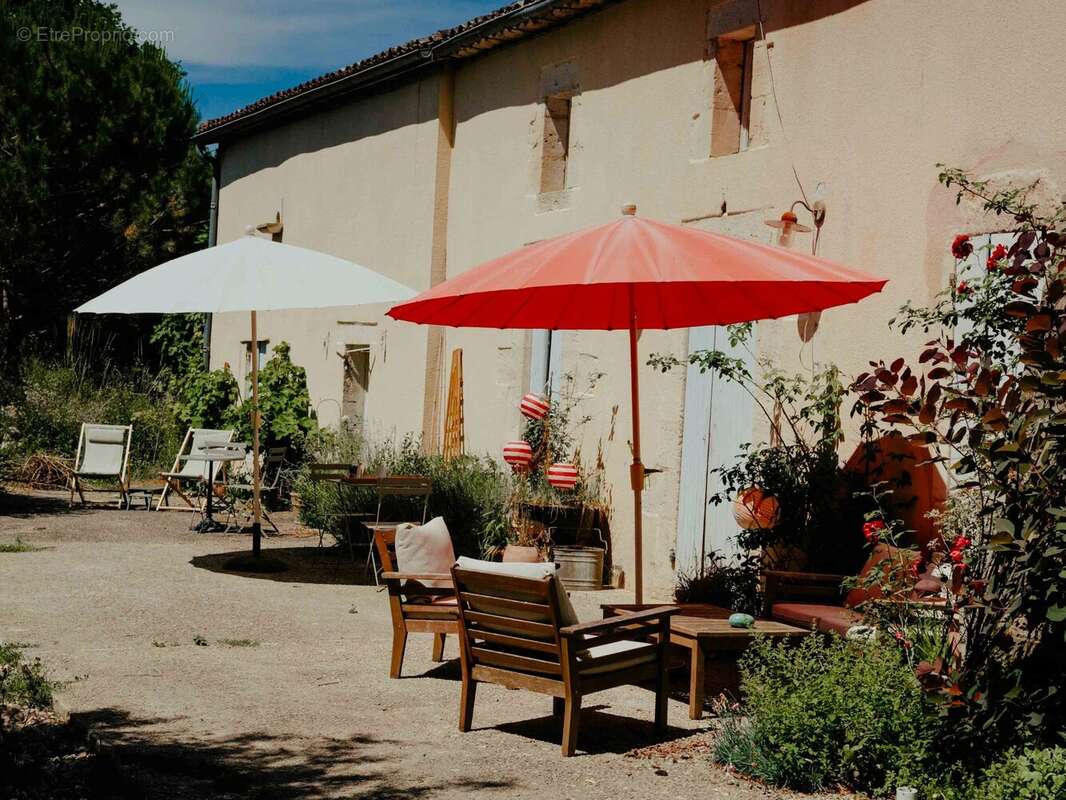 Maison à FALEYRAS