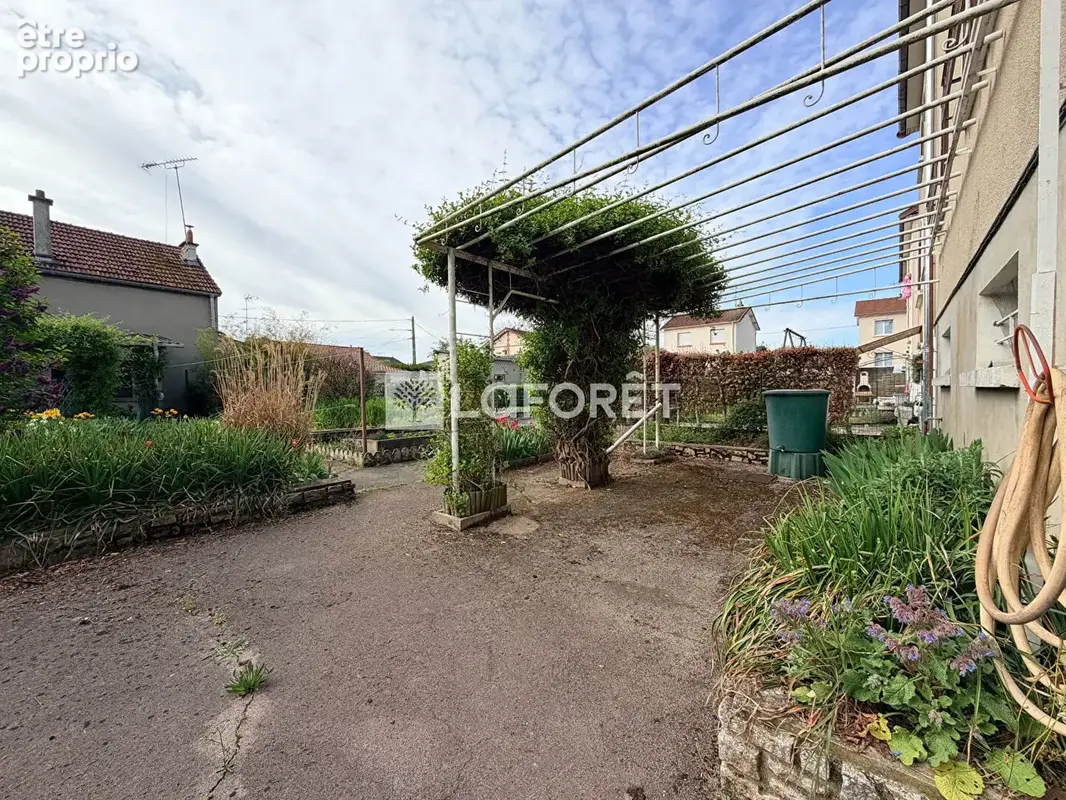 Maison familiale avec jardin - photo 12