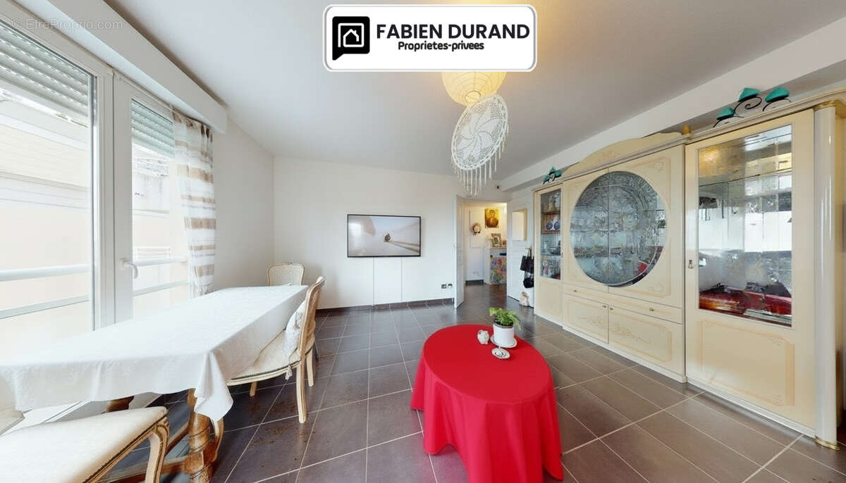 Appartement à MANDELIEU-LA-NAPOULE