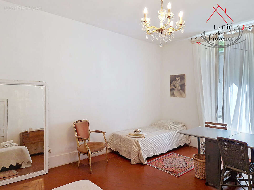 Maison à SAINTE-CECILE-LES-VIGNES