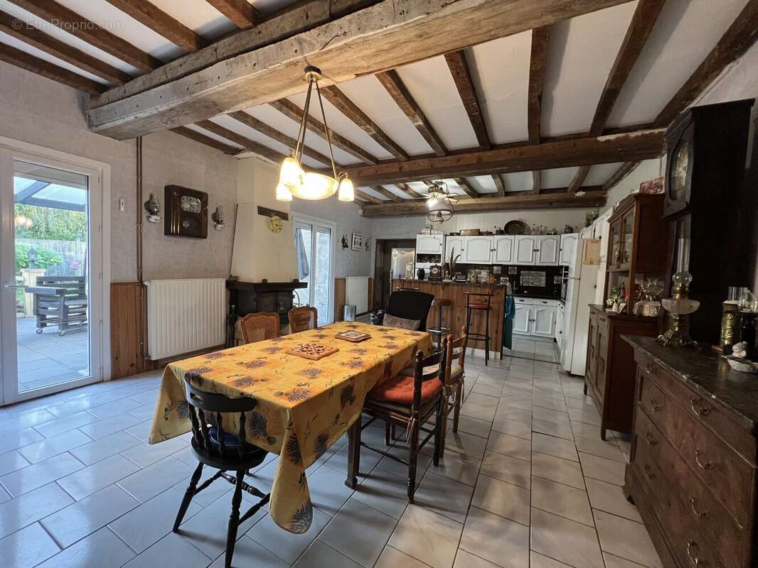 Maison à MEZIDON-CANON