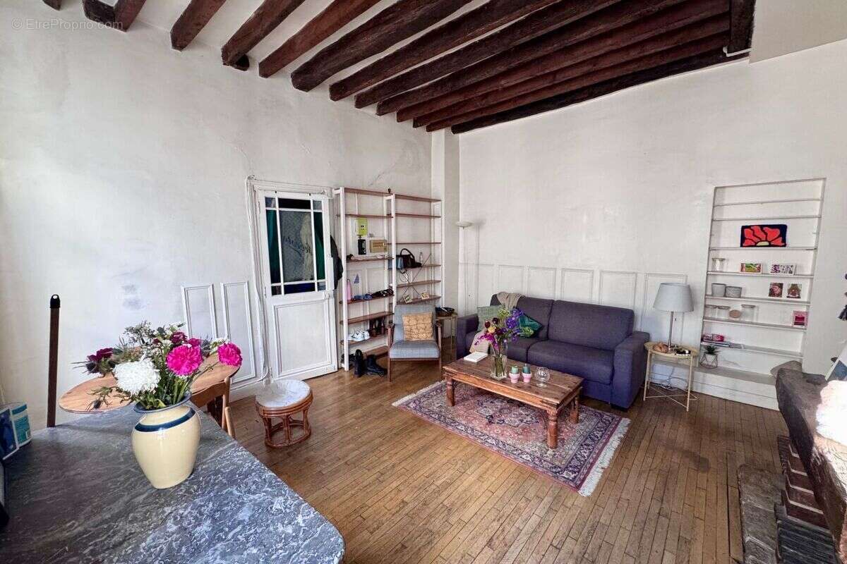 Appartement à PARIS-11E