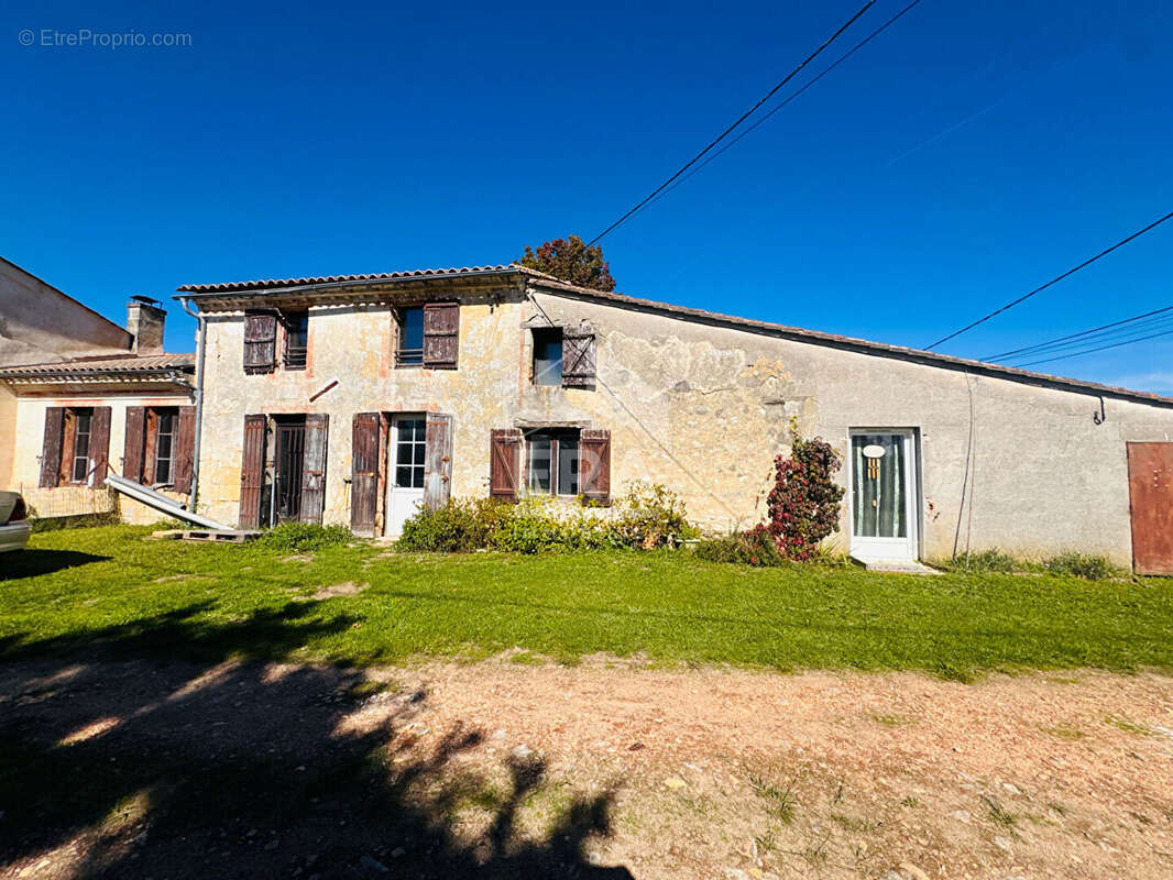Maison à MOMBRIER