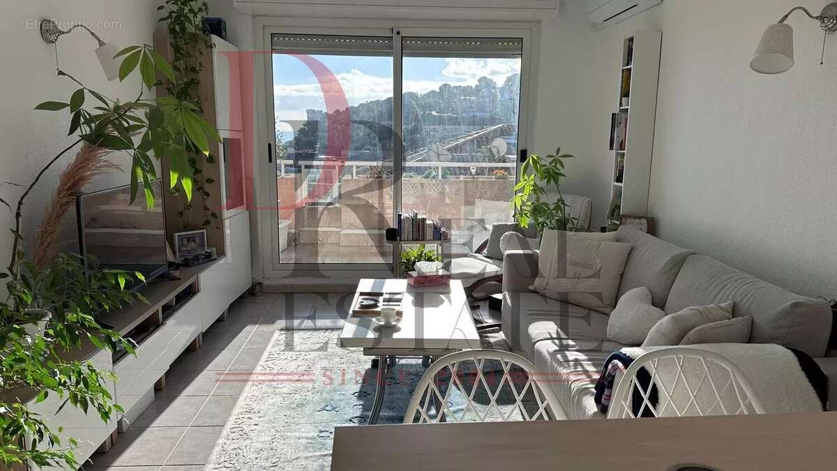 Appartement à ROQUEBRUNE-CAP-MARTIN