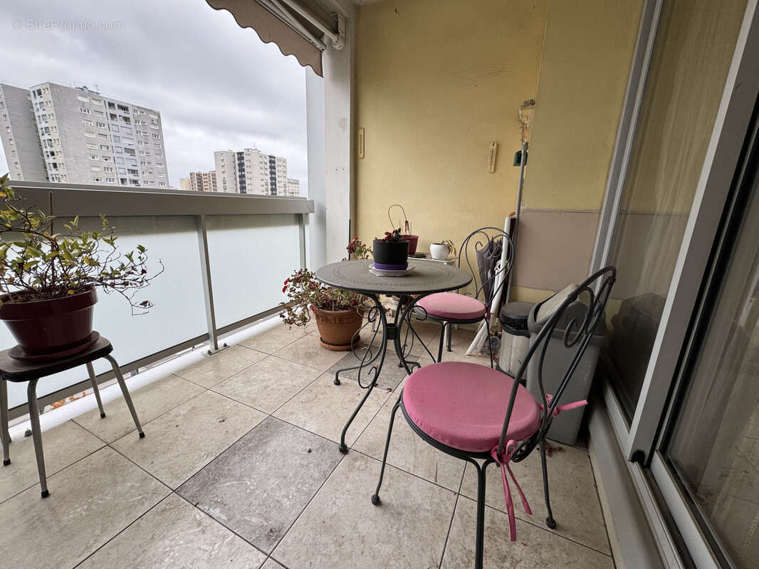 Appartement à VENISSIEUX