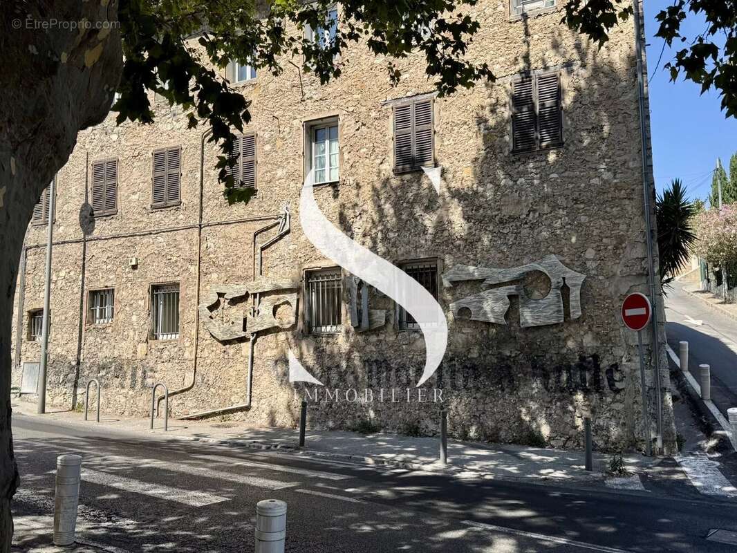 Appartement à VALLAURIS