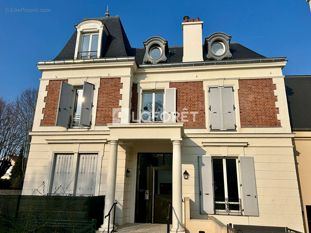 Appartement à VERNEUIL-SUR-SEINE