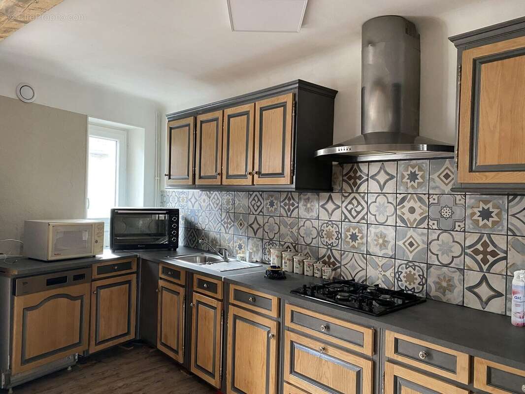 Maison à PEYRAT-LE-CHATEAU