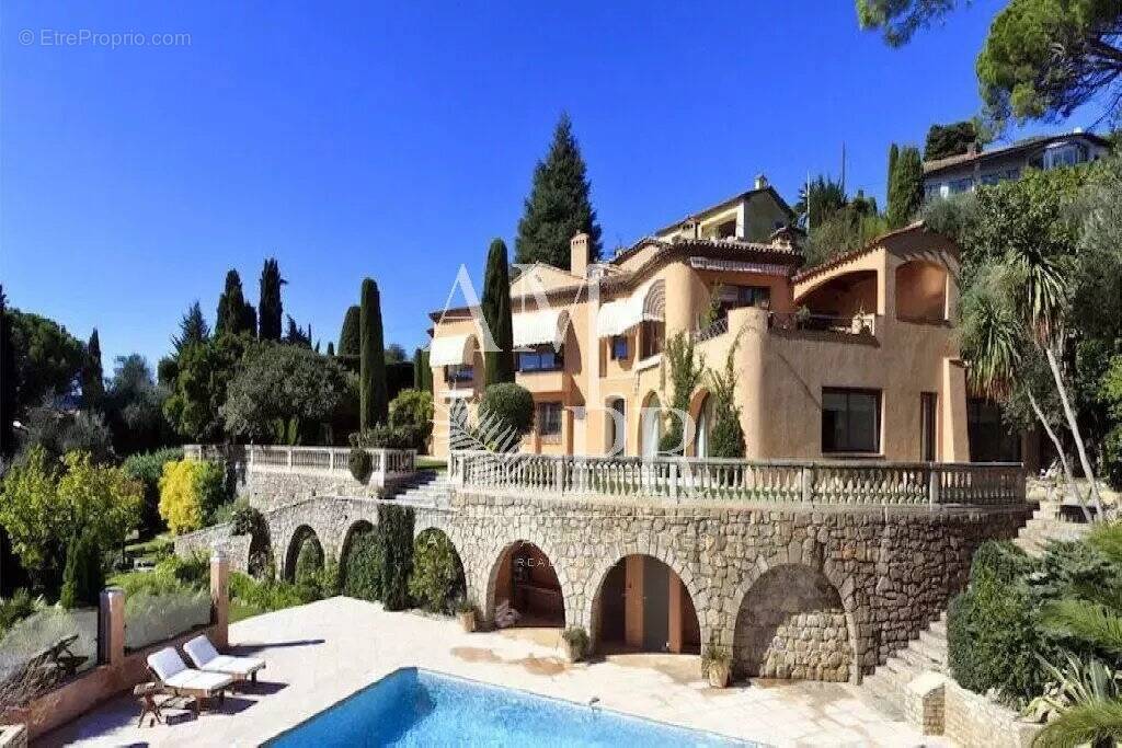 Maison à MOUGINS
