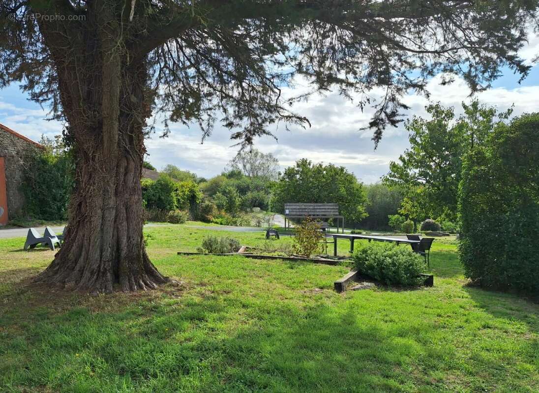 Maison à SAINT-MALO-DU-BOIS