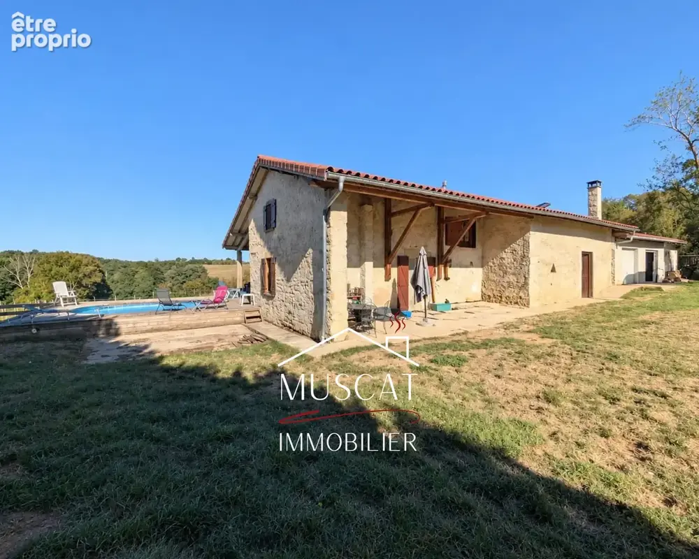 MEYSSIEZ - Maison individuelle - 3 chambres - garage double - piscine - terrasses - jardin - photo 12
