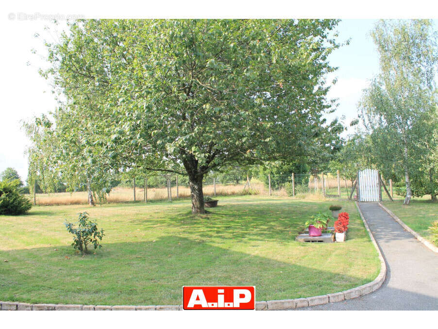 Maison à SAINT-HILAIRE-DE-VOUST