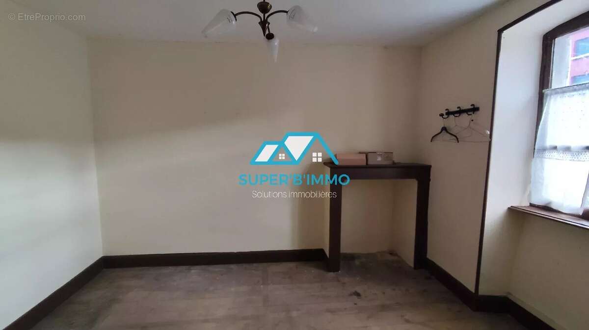 Maison à MAZEYRAT-D&#039;ALLIER