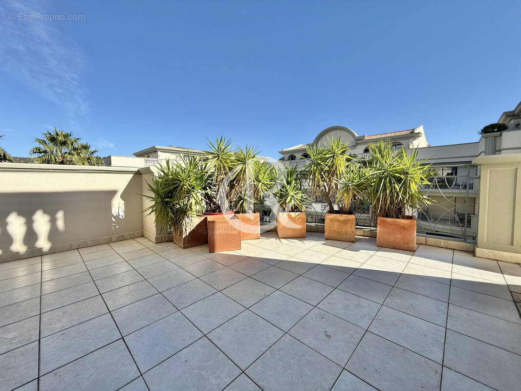 Appartement à HYERES