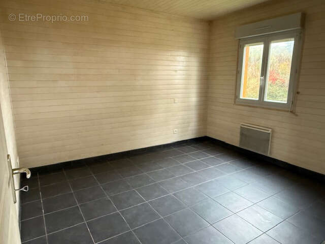 Maison à SAINT-SETIERS