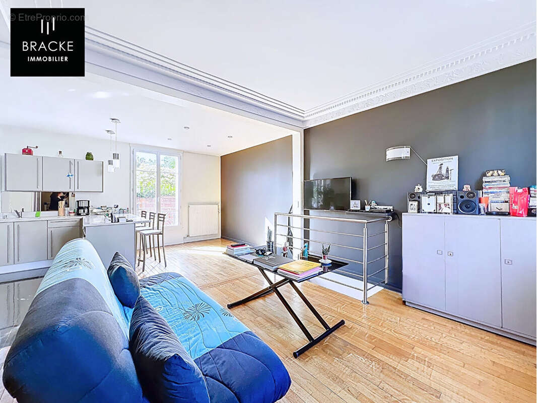 Appartement à COURBEVOIE