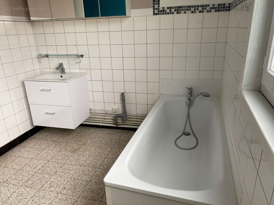 Exclusivité ! Au coeur St Omer, Appartement T4, cave et dépendance - photo 6