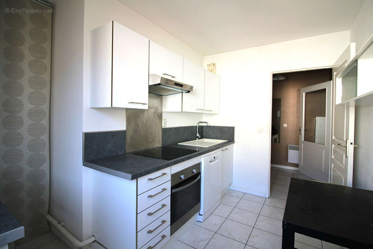 Appartement à TASSIN-LA-DEMI-LUNE