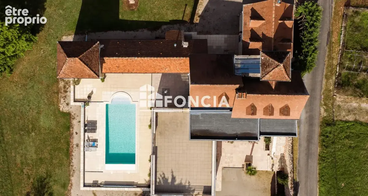 Propriété quercynoise d’exception — 249 m² habitables, piscine et 4,3 hectares, à 4 km de Villeneuve d’Aveyron - photo 9