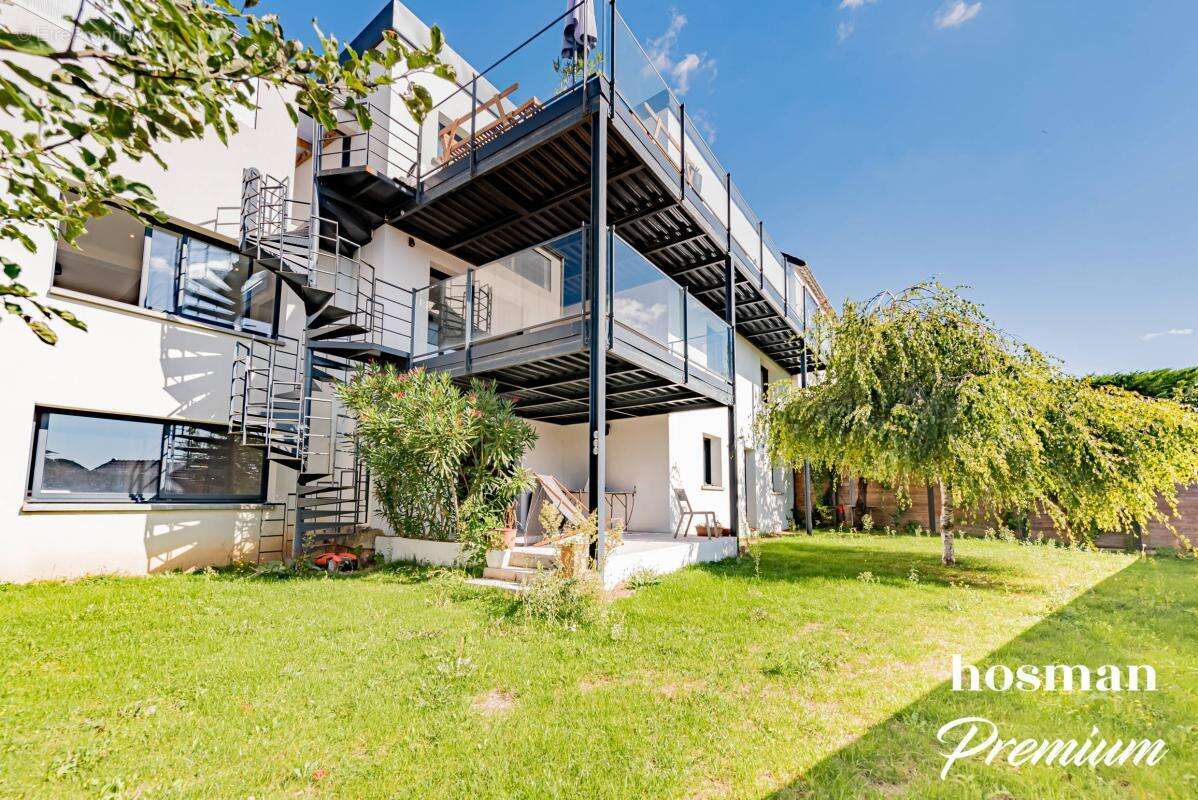 Maison à LE PLESSIS-ROBINSON