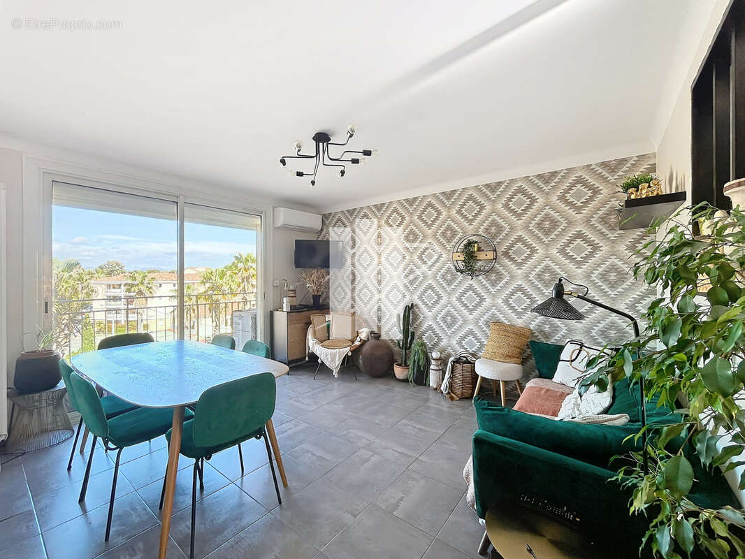 Appartement à FREJUS