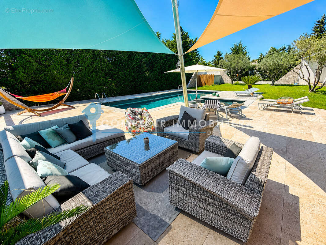 Magnifique maison avec piscine et grand garage - photo 18
