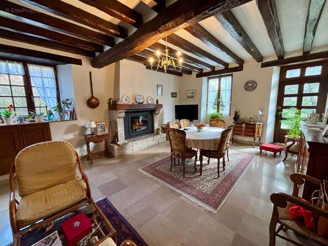 Maison à ETAMPES