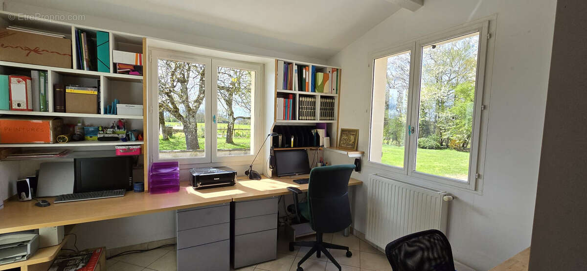 Maison à L'ABERGEMENT-SAINTE-COLOMBE