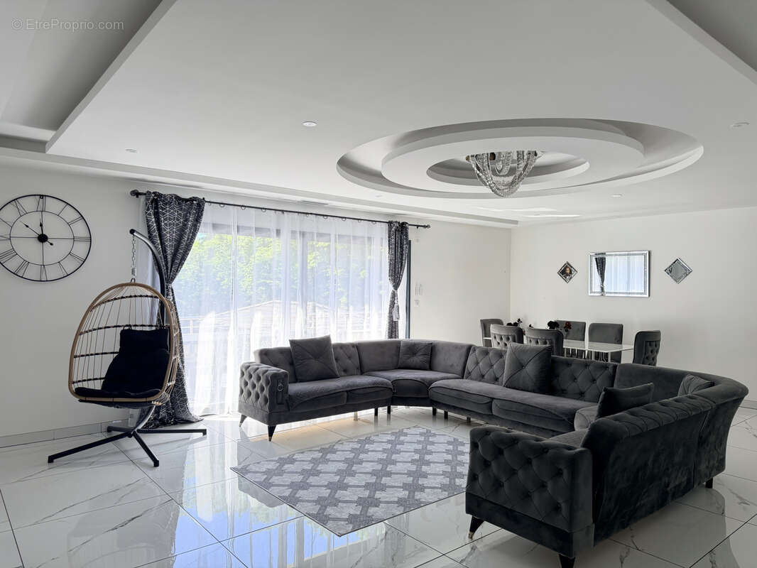 Maison à COULOUNIEIX-CHAMIERS
