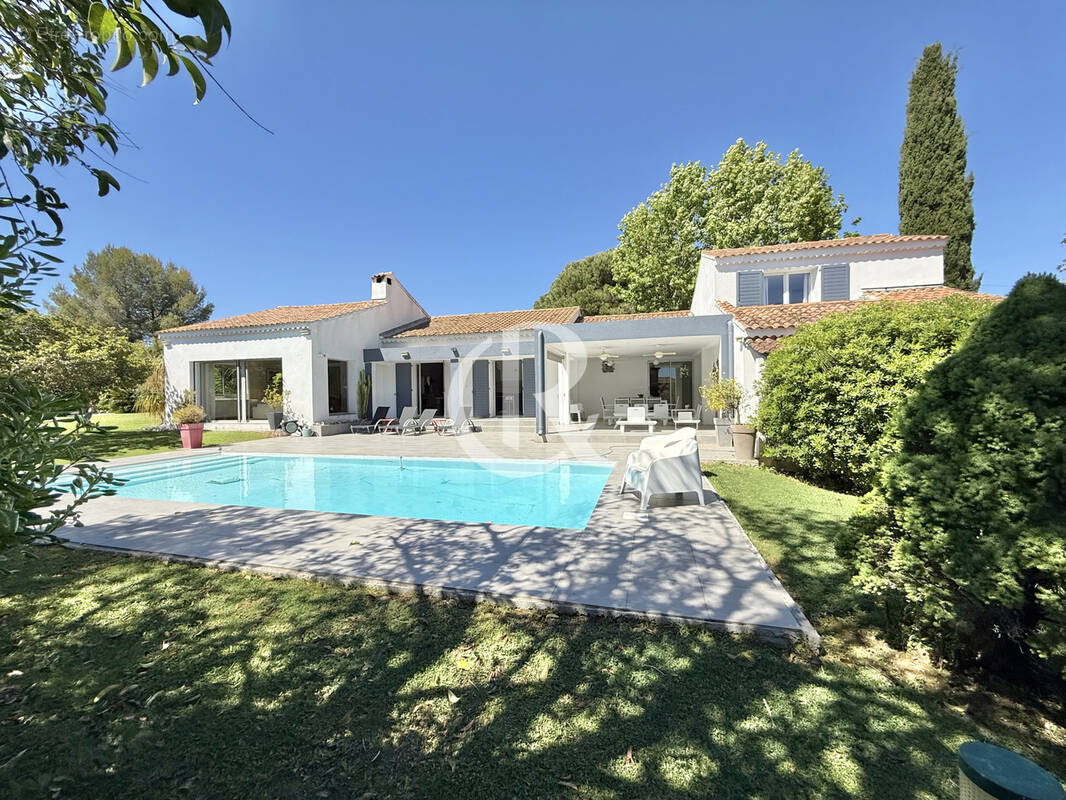 Maison à CARQUEIRANNE